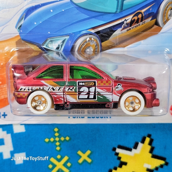 Ford Escort (Red) - HW Winter - Hot Wheels Basic (2021) W3099 3/5 NOC 1:64 - Picture 3 of 6